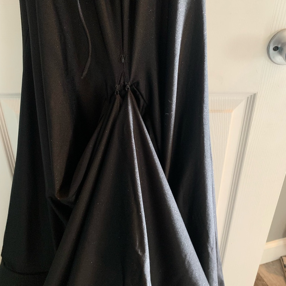 Amara Black Prom Dress, size 6 - Picture 14 of 16